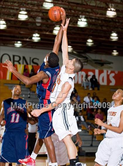 Thumbnail 2 in Manvel @ Dobie (McDonalds Texas Invitational) photogallery.