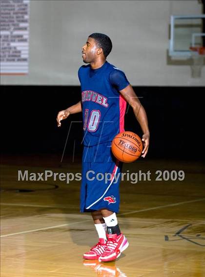 Thumbnail 3 in Manvel @ Dobie (McDonalds Texas Invitational) photogallery.