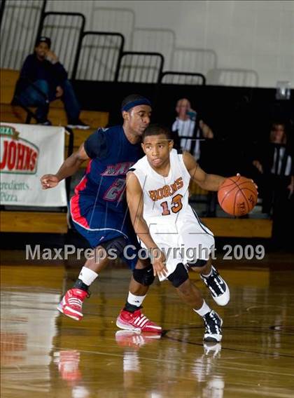 Thumbnail 1 in Manvel @ Dobie (McDonalds Texas Invitational) photogallery.
