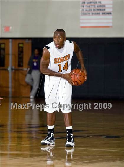 Thumbnail 1 in Manvel @ Dobie (McDonalds Texas Invitational) photogallery.