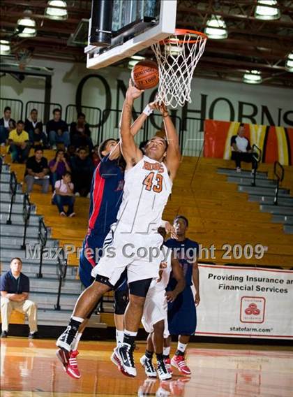 Thumbnail 3 in Manvel @ Dobie (McDonalds Texas Invitational) photogallery.