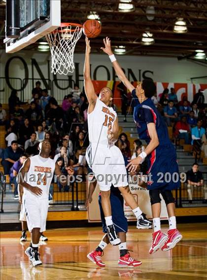 Thumbnail 3 in Manvel @ Dobie (McDonalds Texas Invitational) photogallery.