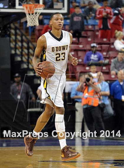 Thumbnail 3 in Bishop O'Dowd vs. Mater Dei (CIF State Open Division Final) photogallery.