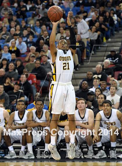 Thumbnail 3 in Bishop O'Dowd vs. Mater Dei (CIF State Open Division Final) photogallery.