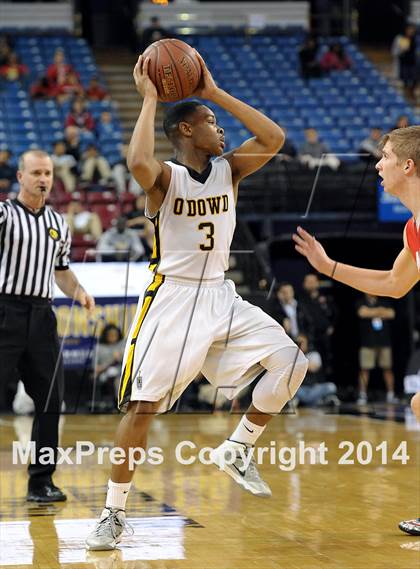 Thumbnail 1 in Bishop O'Dowd vs. Mater Dei (CIF State Open Division Final) photogallery.
