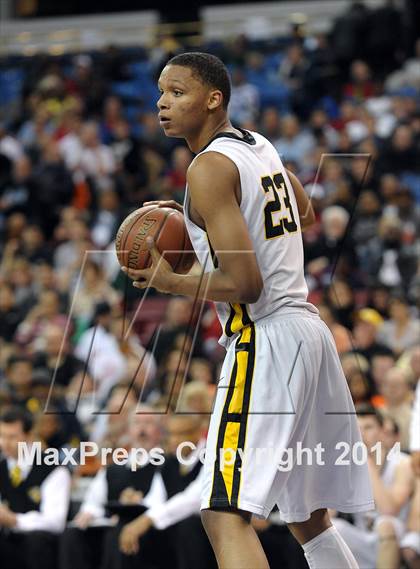 Thumbnail 3 in Bishop O'Dowd vs. Mater Dei (CIF State Open Division Final) photogallery.