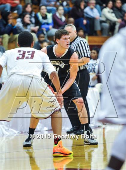 Thumbnail 2 in Sabis International vs Longmeadow (Spalding HoopHall Classic) photogallery.