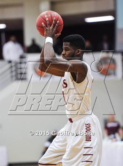 Thumbnail 1 in Sabis International vs Longmeadow (Spalding HoopHall Classic) photogallery.