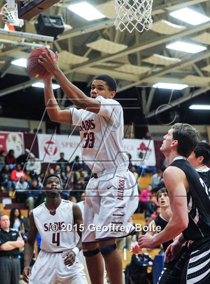Thumbnail 1 in Sabis International vs Longmeadow (Spalding HoopHall Classic) photogallery.