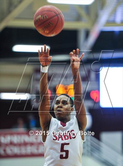 Thumbnail 3 in Sabis International vs Longmeadow (Spalding HoopHall Classic) photogallery.