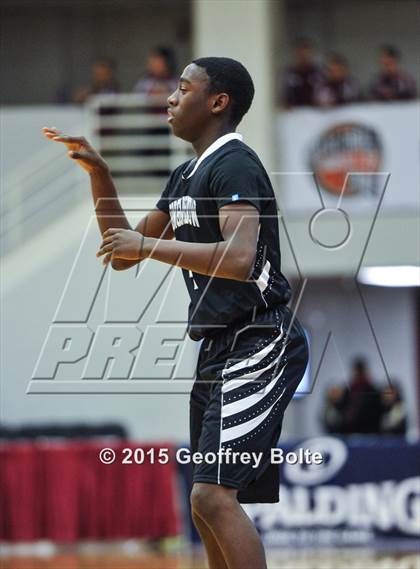 Thumbnail 2 in Sabis International vs Longmeadow (Spalding HoopHall Classic) photogallery.