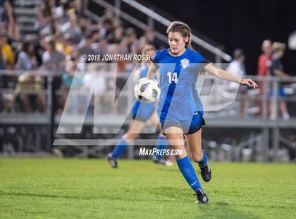 Thumbnail 3 in Mandeville vs. St. Amant (LHSAA D1 Semifinal) photogallery.