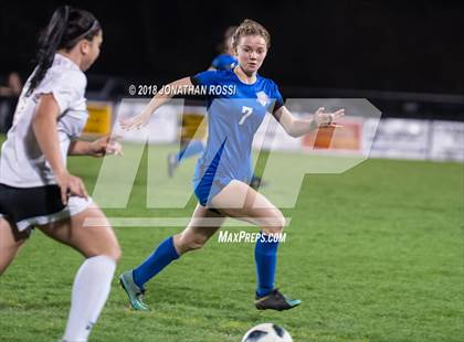 Thumbnail 3 in Mandeville vs. St. Amant (LHSAA D1 Semifinal) photogallery.