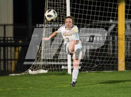 Thumbnail 3 in Mandeville vs. St. Amant (LHSAA D1 Semifinal) photogallery.