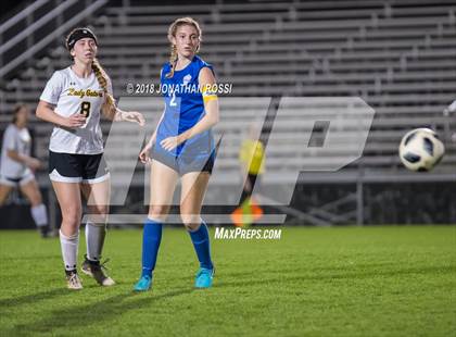 Thumbnail 3 in Mandeville vs. St. Amant (LHSAA D1 Semifinal) photogallery.