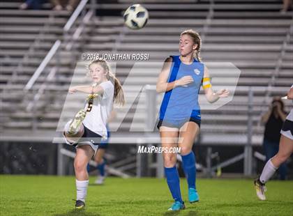 Thumbnail 2 in Mandeville vs. St. Amant (LHSAA D1 Semifinal) photogallery.