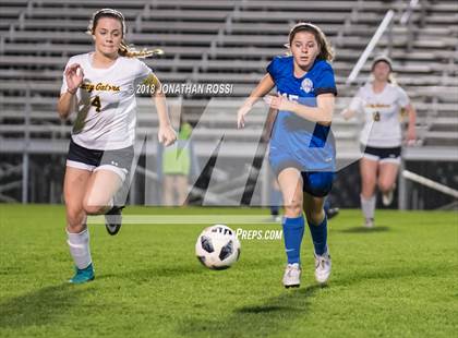 Thumbnail 1 in Mandeville vs. St. Amant (LHSAA D1 Semifinal) photogallery.
