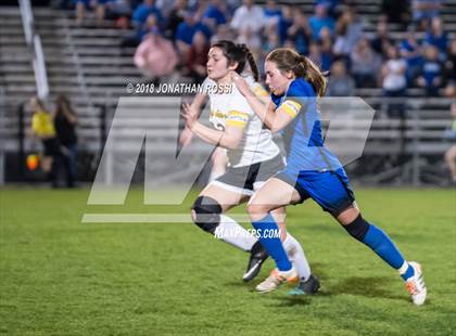 Thumbnail 3 in Mandeville vs. St. Amant (LHSAA D1 Semifinal) photogallery.