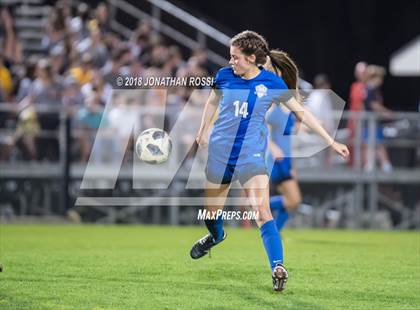 Thumbnail 1 in Mandeville vs. St. Amant (LHSAA D1 Semifinal) photogallery.