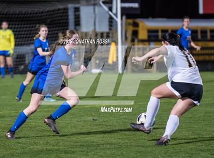 Thumbnail 3 in Mandeville vs. St. Amant (LHSAA D1 Semifinal) photogallery.