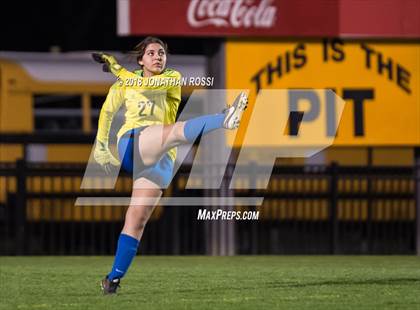 Thumbnail 1 in Mandeville vs. St. Amant (LHSAA D1 Semifinal) photogallery.