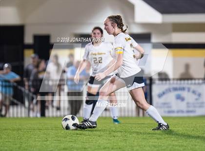 Thumbnail 2 in Mandeville vs. St. Amant (LHSAA D1 Semifinal) photogallery.