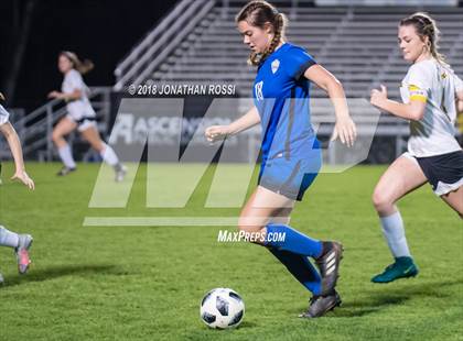 Thumbnail 2 in Mandeville vs. St. Amant (LHSAA D1 Semifinal) photogallery.