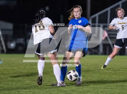 Thumbnail 1 in Mandeville vs. St. Amant (LHSAA D1 Semifinal) photogallery.
