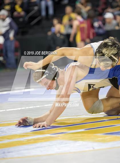 Thumbnail 2 in CIF State Boys Wrestling Championships (3rd/4th Place Matches) photogallery.