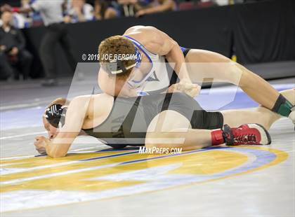 Thumbnail 1 in CIF State Boys Wrestling Championships (3rd/4th Place Matches) photogallery.
