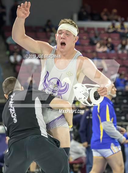Thumbnail 1 in CIF State Boys Wrestling Championships (3rd/4th Place Matches) photogallery.