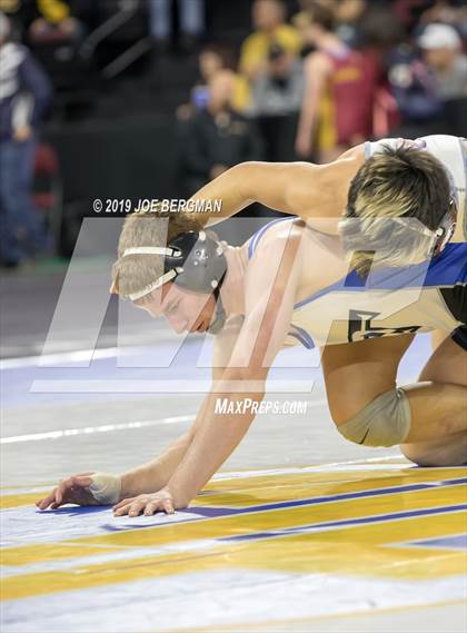 Thumbnail 1 in CIF State Boys Wrestling Championships (3rd/4th Place Matches) photogallery.