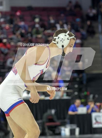 Thumbnail 2 in CIF State Boys Wrestling Championships (3rd/4th Place Matches) photogallery.