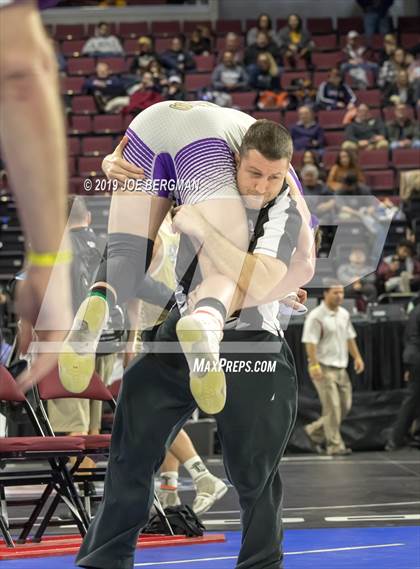 Thumbnail 2 in CIF State Boys Wrestling Championships (3rd/4th Place Matches) photogallery.