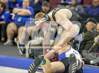 Thumbnail 3 in CIF State Boys Wrestling Championships (3rd/4th Place Matches) photogallery.