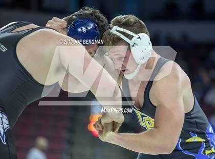 Thumbnail 1 in CIF State Boys Wrestling Championships (3rd/4th Place Matches) photogallery.