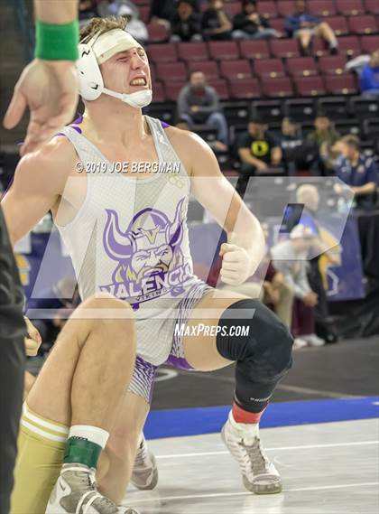 Thumbnail 1 in CIF State Boys Wrestling Championships (3rd/4th Place Matches) photogallery.