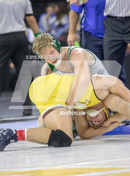 Thumbnail 2 in CIF State Boys Wrestling Championships (3rd/4th Place Matches) photogallery.