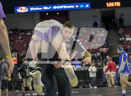Thumbnail 3 in CIF State Boys Wrestling Championships (3rd/4th Place Matches) photogallery.