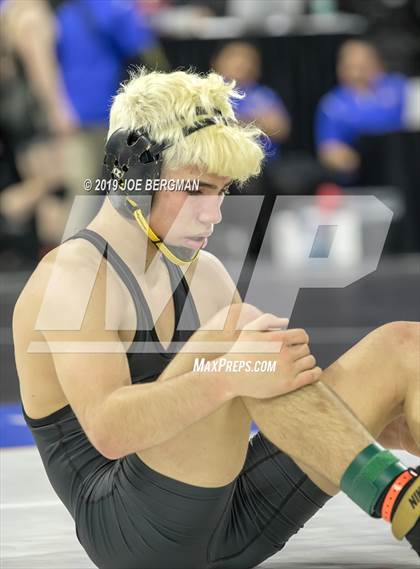 Thumbnail 2 in CIF State Boys Wrestling Championships (3rd/4th Place Matches) photogallery.