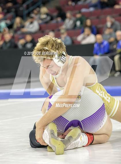 Thumbnail 2 in CIF State Boys Wrestling Championships (3rd/4th Place Matches) photogallery.