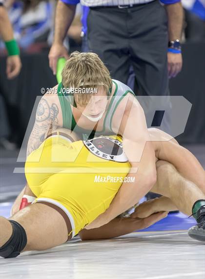 Thumbnail 3 in CIF State Boys Wrestling Championships (3rd/4th Place Matches) photogallery.