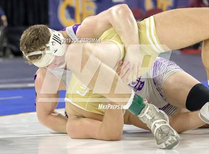 Thumbnail 2 in CIF State Boys Wrestling Championships (3rd/4th Place Matches) photogallery.