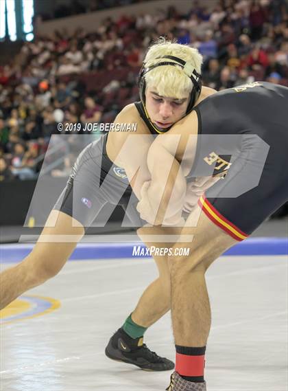 Thumbnail 2 in CIF State Boys Wrestling Championships (3rd/4th Place Matches) photogallery.