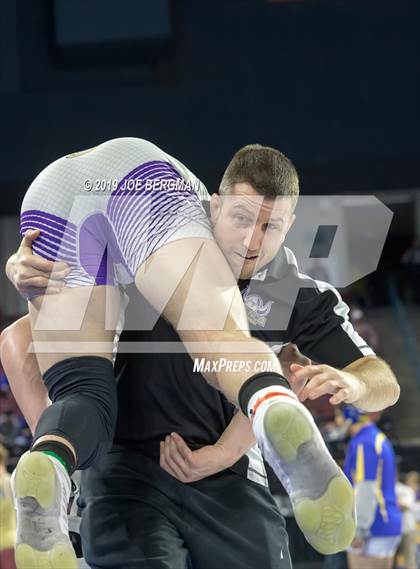 Thumbnail 3 in CIF State Boys Wrestling Championships (3rd/4th Place Matches) photogallery.