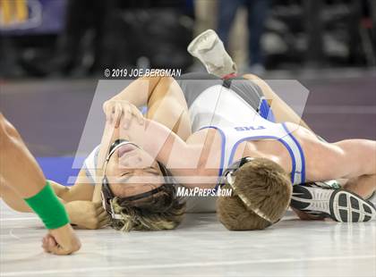 Thumbnail 1 in CIF State Boys Wrestling Championships (3rd/4th Place Matches) photogallery.