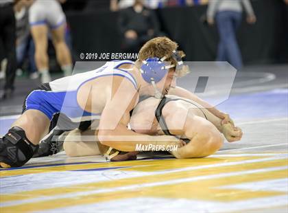Thumbnail 2 in CIF State Boys Wrestling Championships (3rd/4th Place Matches) photogallery.