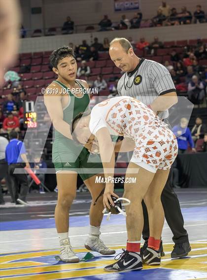Thumbnail 2 in CIF State Boys Wrestling Championships (3rd/4th Place Matches) photogallery.
