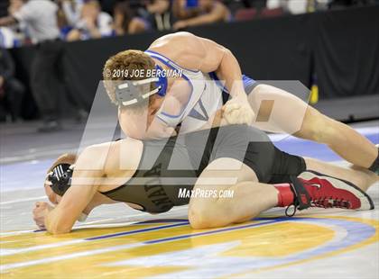 Thumbnail 2 in CIF State Boys Wrestling Championships (3rd/4th Place Matches) photogallery.