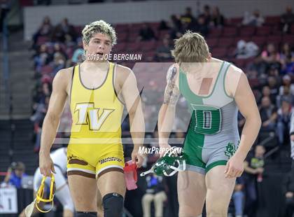 Thumbnail 2 in CIF State Boys Wrestling Championships (3rd/4th Place Matches) photogallery.